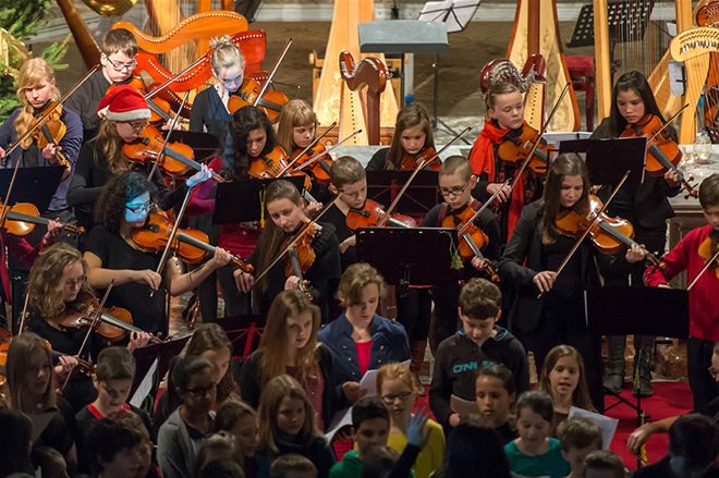 OVERVOLLE KERK VOOR KERSTCONCERT