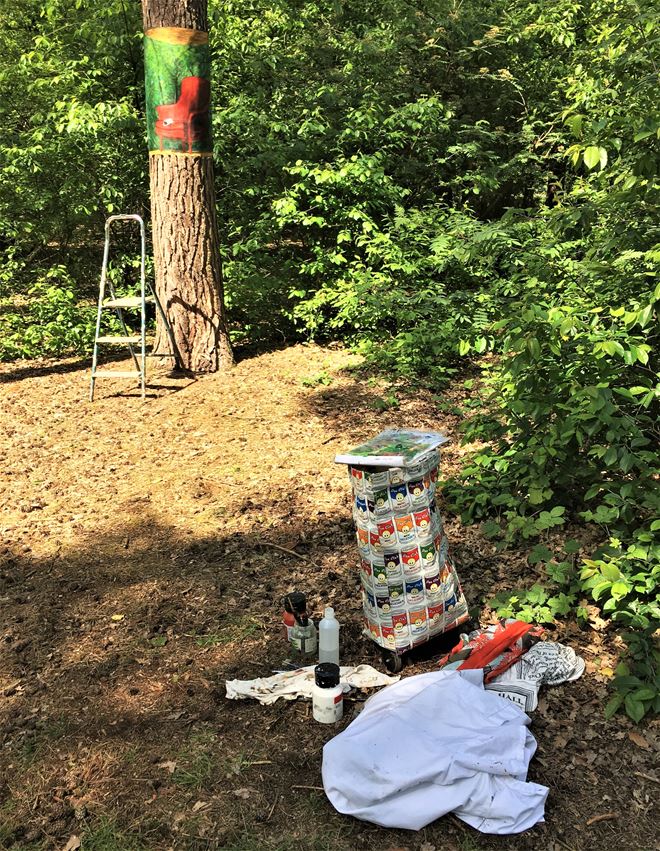 Kleurrijk bezoek in het bos