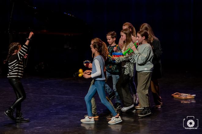 Het danst, muziekt en theatert opnieuw …