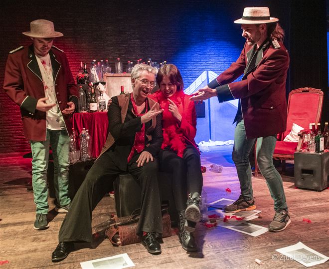 Theaterklas volwassenen is niet bang